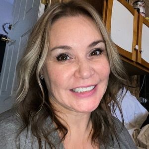 Meet your Posher, Sharon